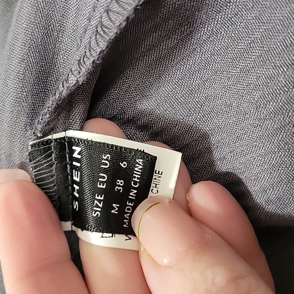 NWOT SHEIN Size Medium Black and Cream Button Down Shirt - Picture 2 of 6